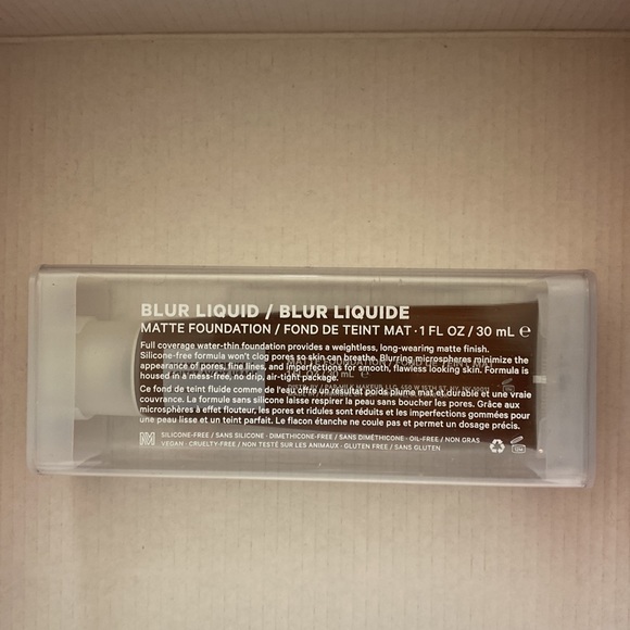 Milk Makeup Blur Liquid Espresso Matte Foundation - Picture 2 of 4